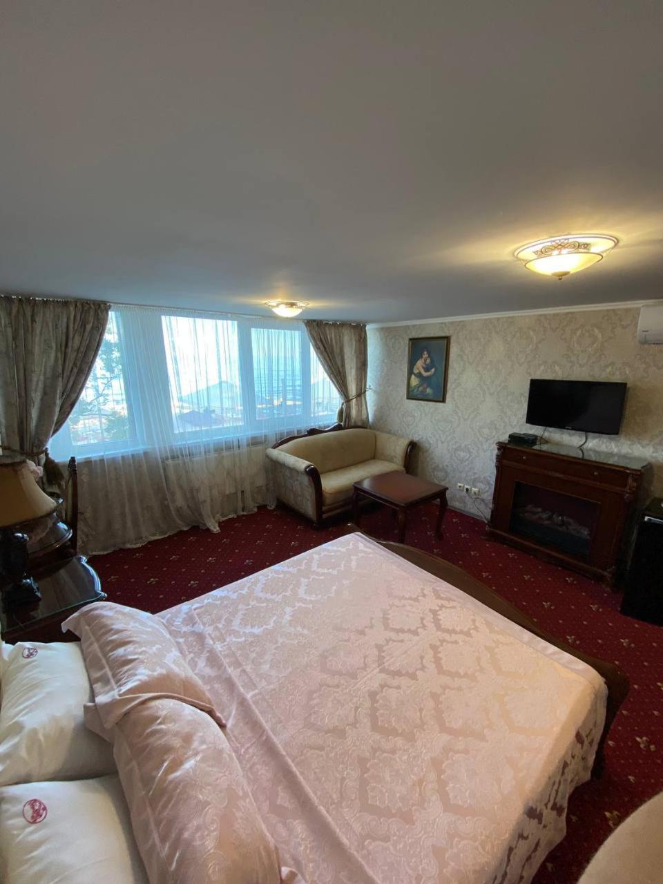 Shalanda Hotell Odessa Exteriör bild