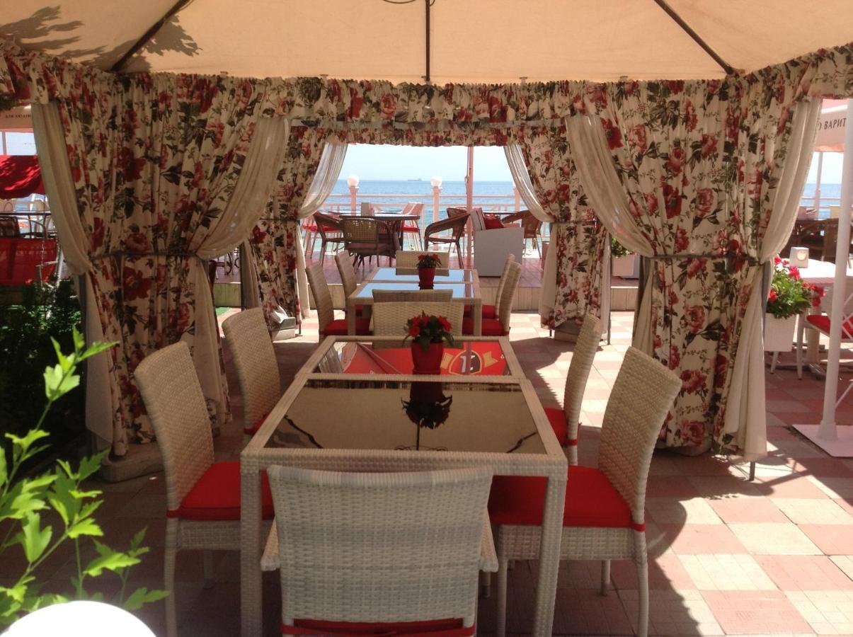 Shalanda Hotell Odessa Rum bild