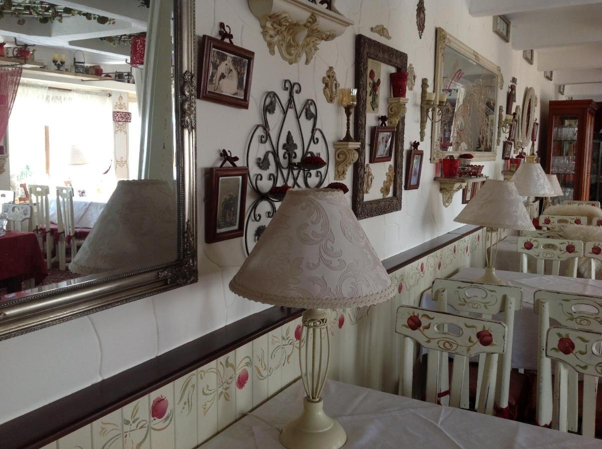Shalanda Hotell Odessa Exteriör bild