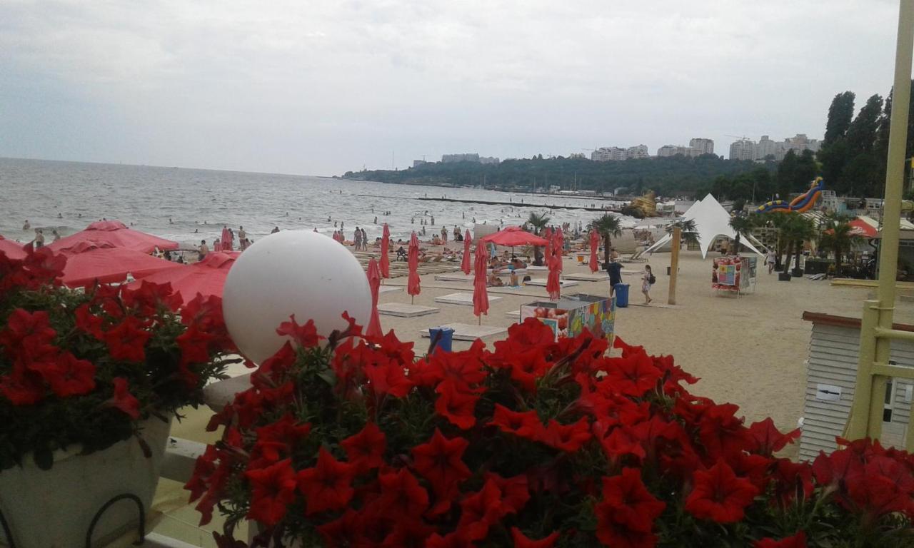 Shalanda Hotell Odessa Exteriör bild