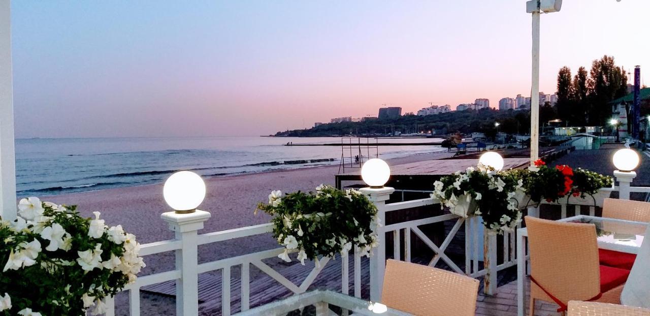 Shalanda Hotell Odessa Exteriör bild