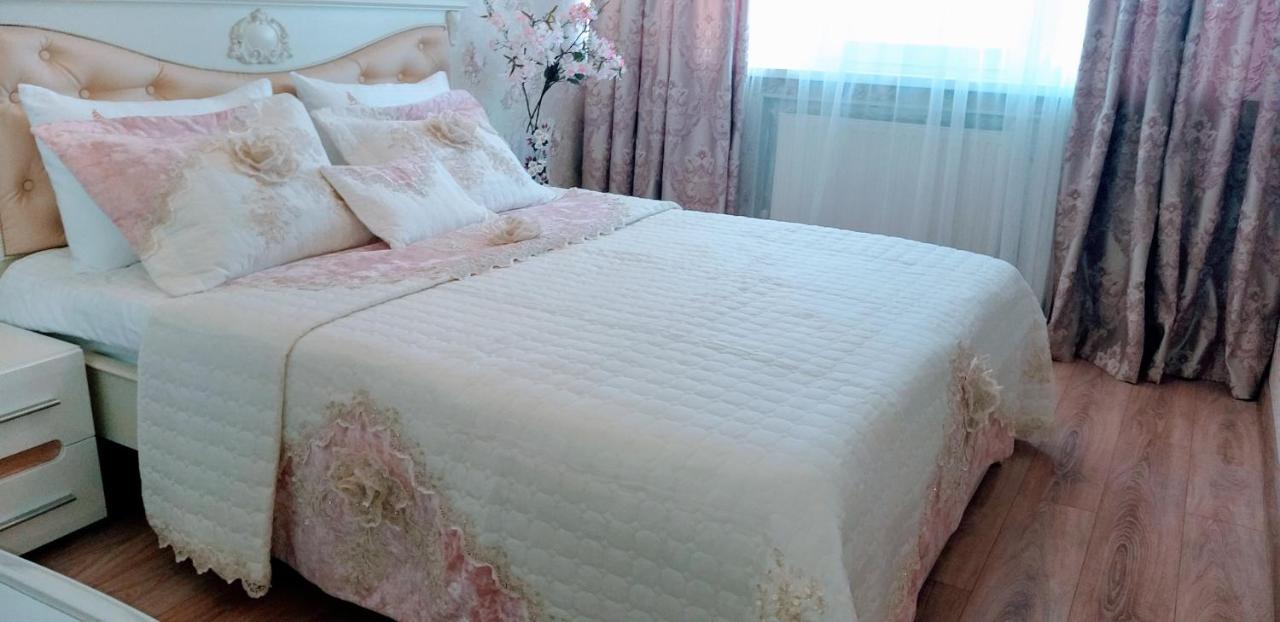 Shalanda Hotell Odessa Exteriör bild