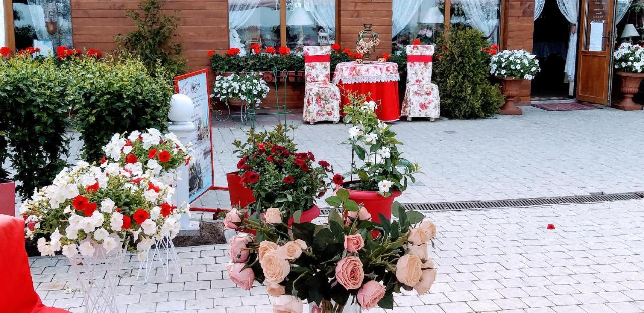 Shalanda Hotell Odessa Exteriör bild