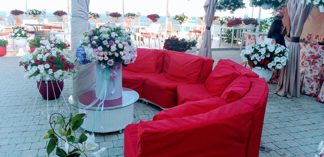 Shalanda Hotell Odessa Exteriör bild